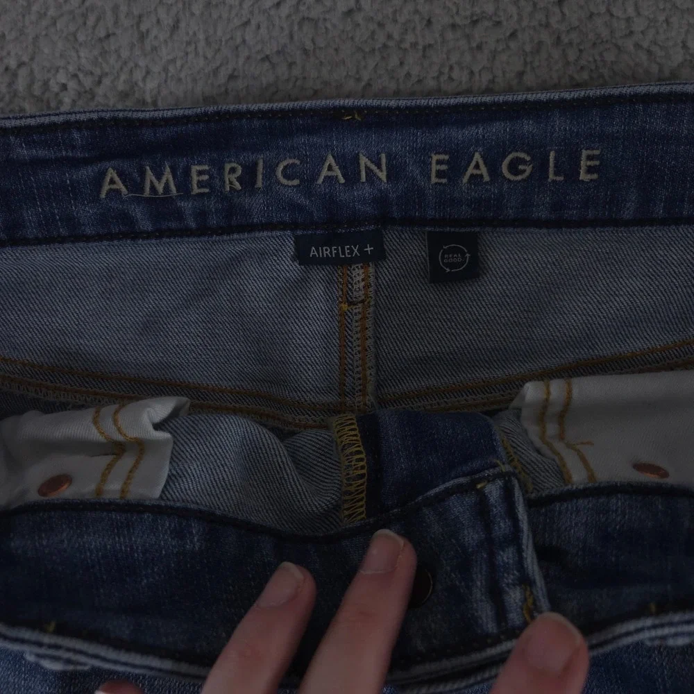 American Eagle Jeans Mens 32x34 Blue Slim Straight Airflex Light Wash Distressed